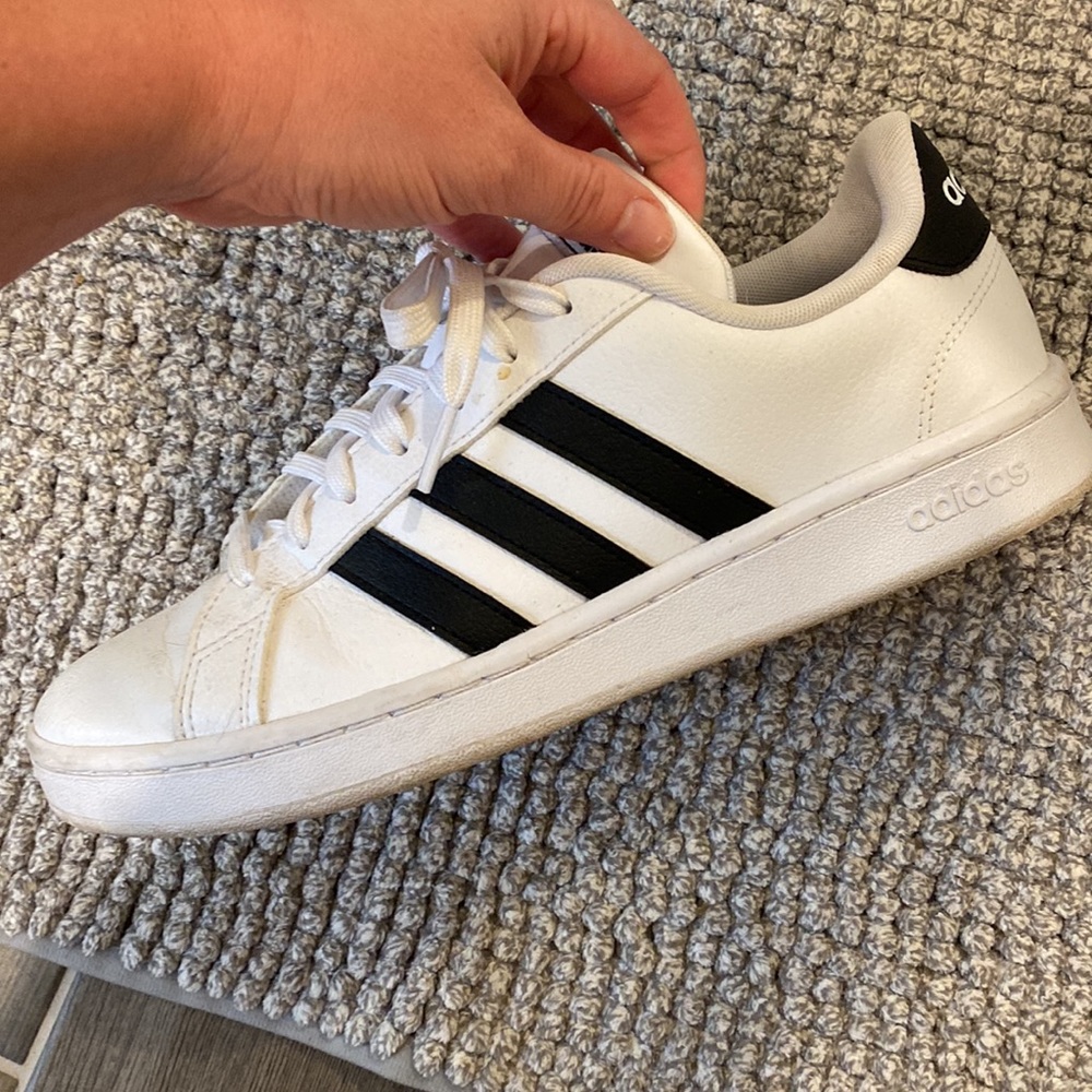Adidas - Picture 2 of 4